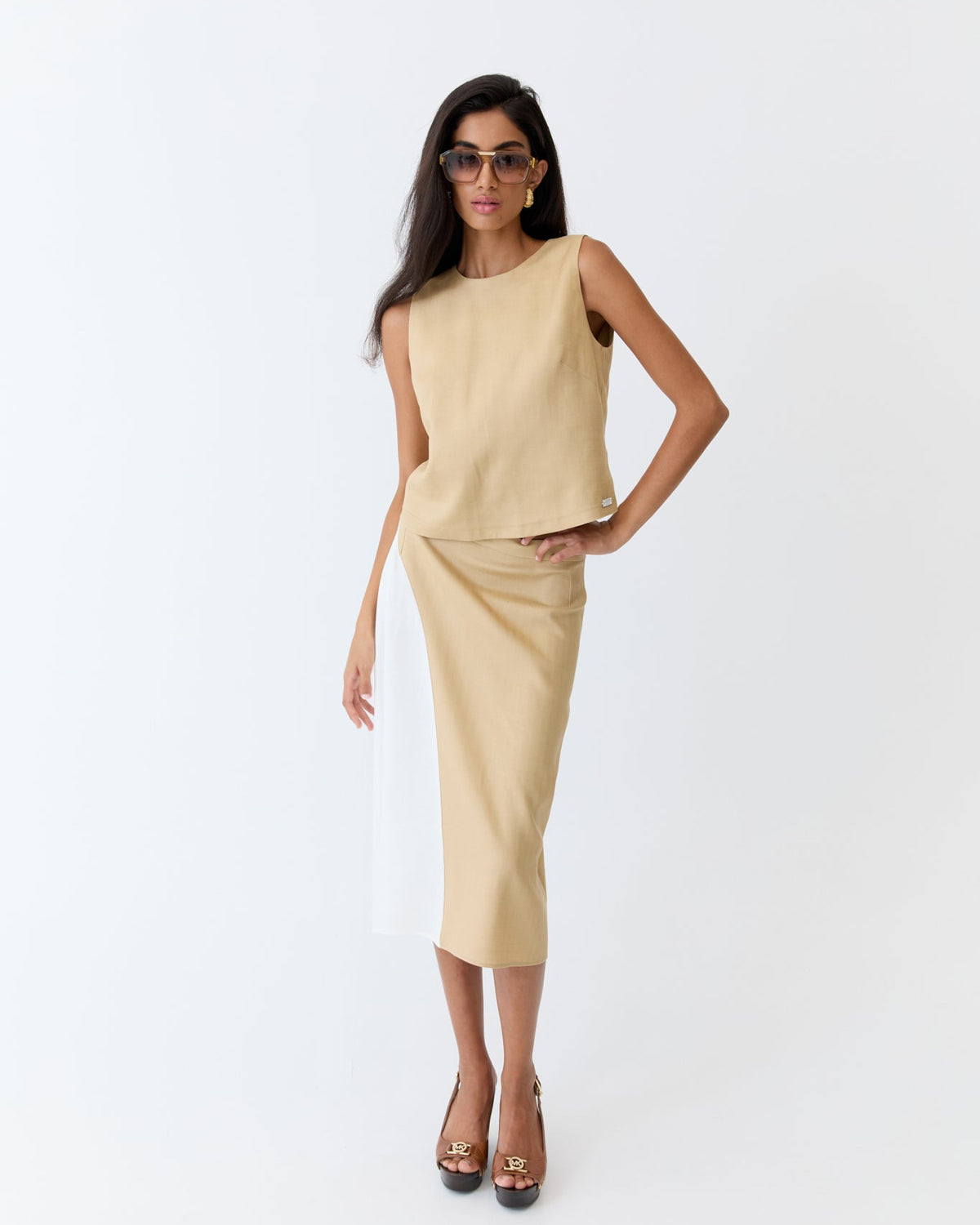 Eder Renee sleeveless shell top in caramel herringbone styled with the matching Splice Skirt