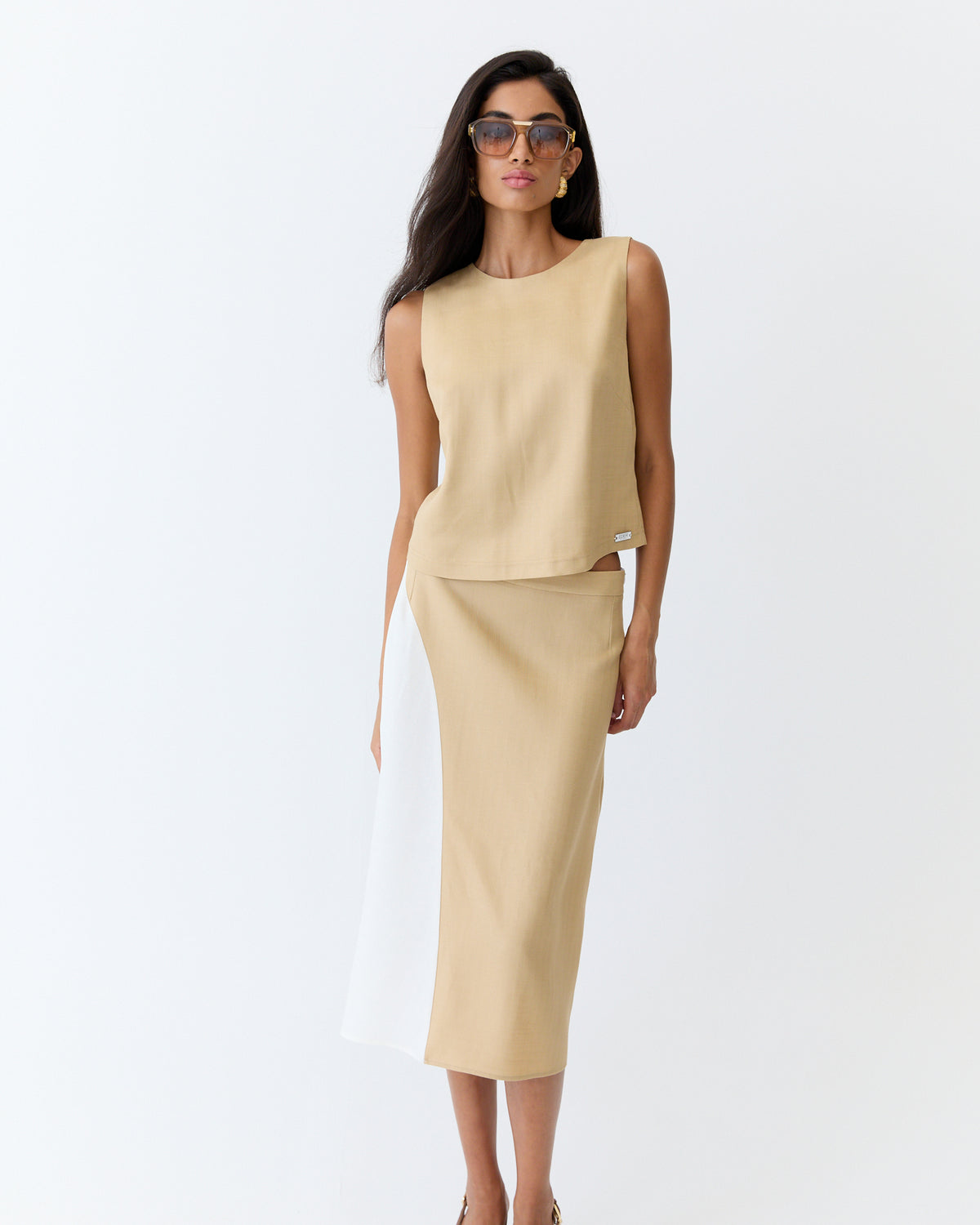 Eder Renee sleeveless shell top in caramel herringbone styled with the matching Splice Skirt
