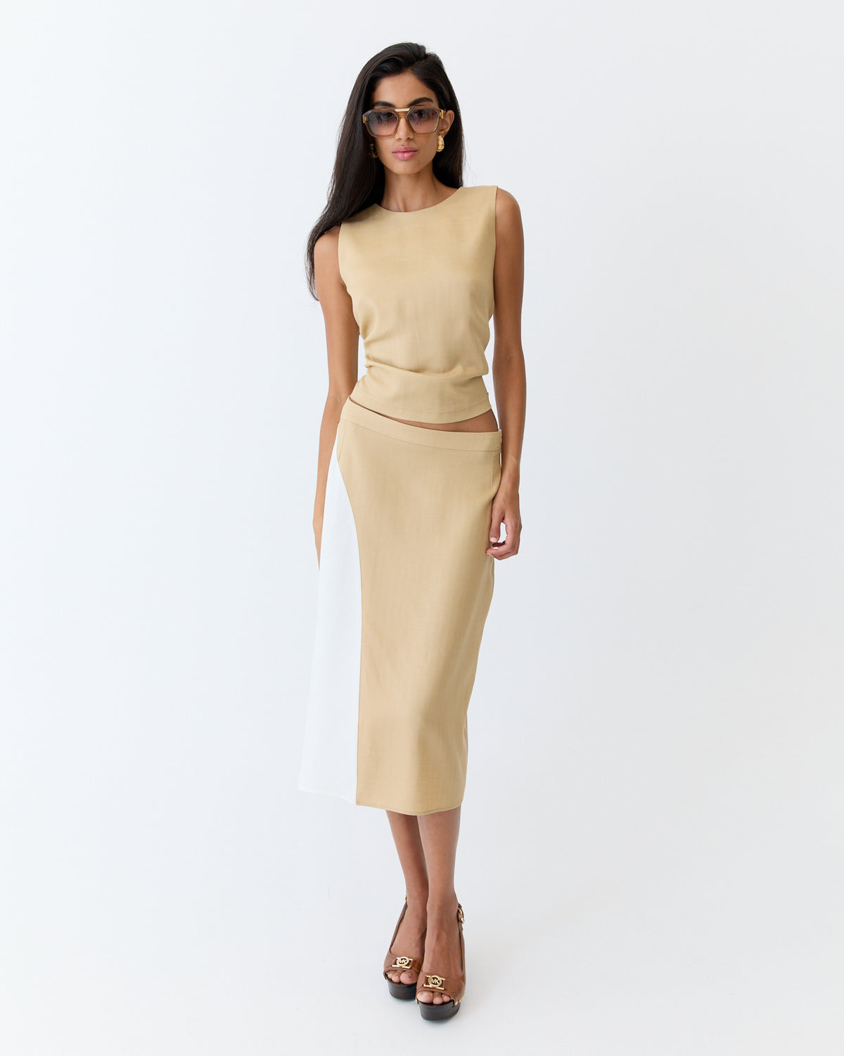 Eder Renee sleeveless shell top in caramel herringbone styled with the matching Splice Skirt